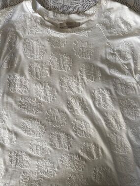 LOFT Ivory Textured Floral Crewneck Top Size Xl